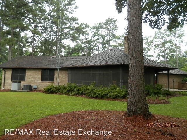 Building Photo - 3 br, 2.5 bath House - 5306 Pineview Road