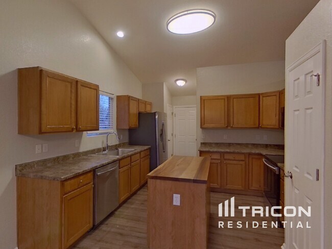 Foto del edificio - 1115 Legend Oak Dr