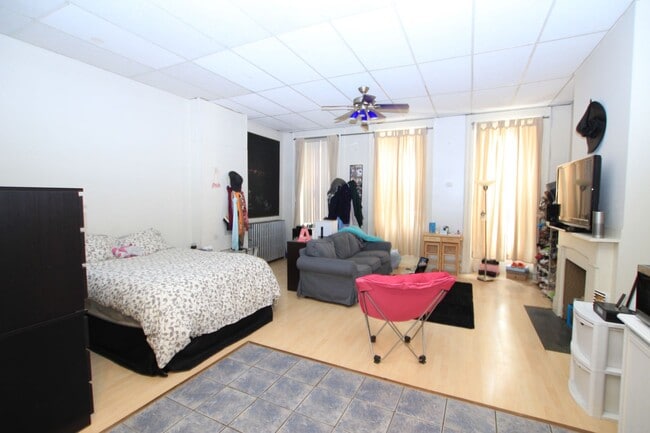 Photo - 2004 Chestnut St Apartment