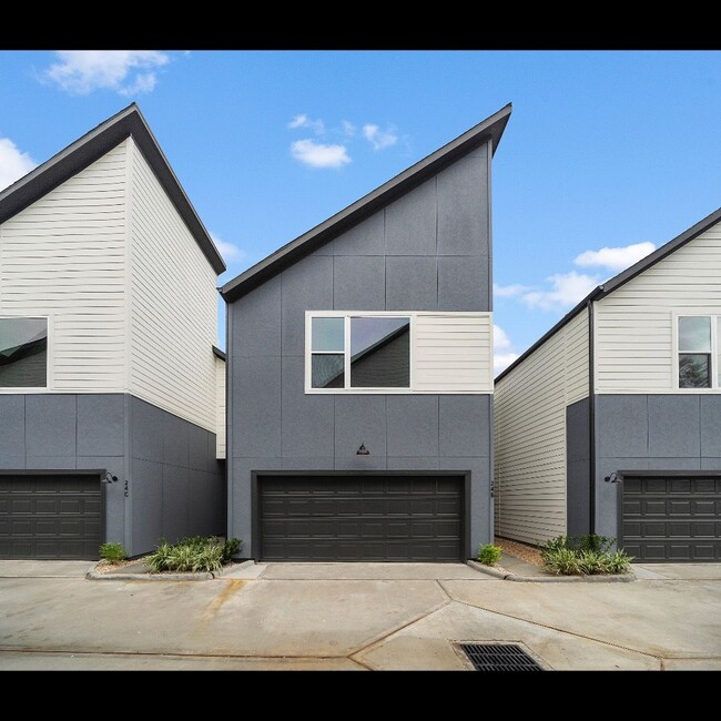 Building Photo - 3 Bed 2.5 Bath New Construction Available ...