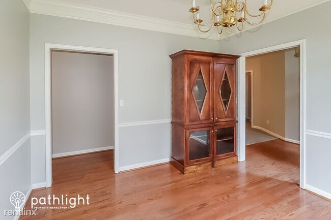 Foto del edificio - 4 br, 3.5 bath House - 7800 Laura Street UNIT
