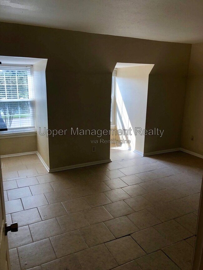 Foto del edificio - 818 Moss St
