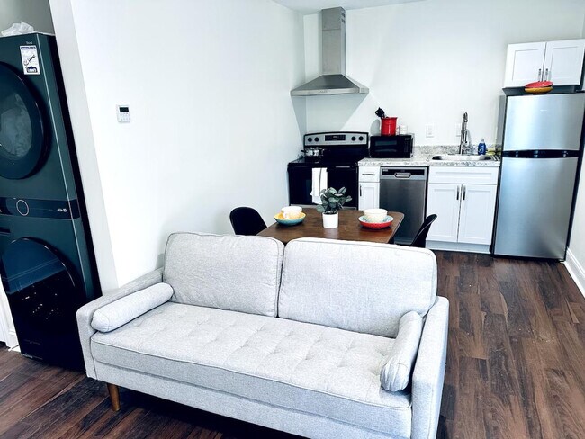 Building Photo - 86 Crest Ln