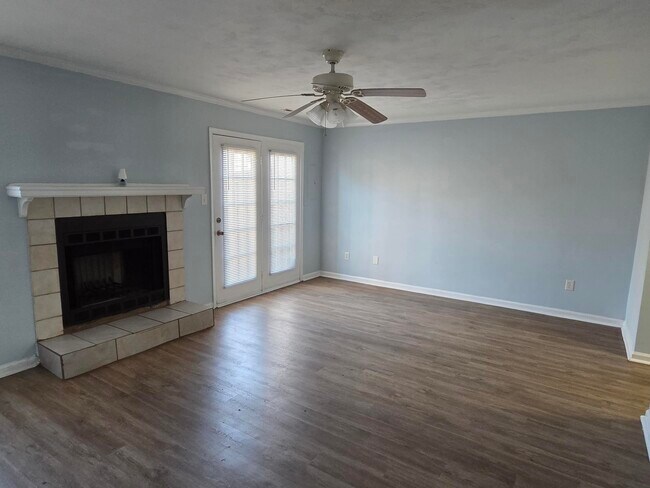 Foto del edificio - 754 Goodard Drive