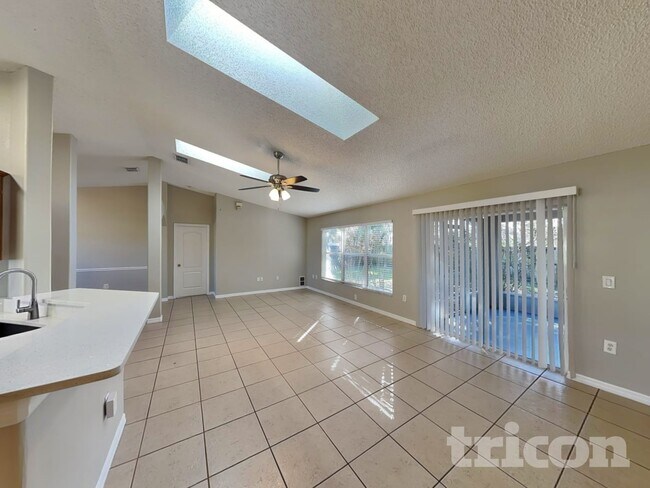 Foto del edificio - 1381 Broken Pine Rd