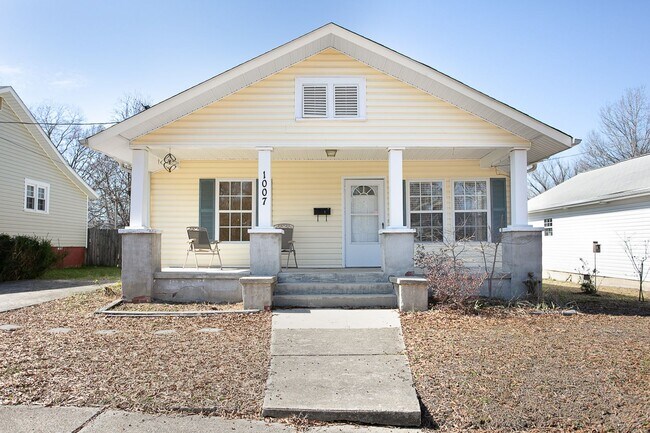 Three Bedroom Walltown Abode Within Walkin... - Three Bedroom Walltown Abode Within Walkin... House