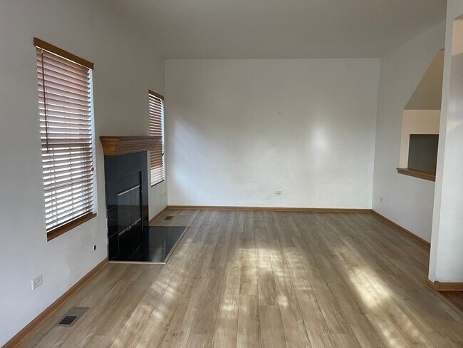 Foto del edificio - 2717 Kendall Crossing