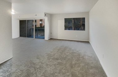 Foto del edificio - 8002 Chanute Pl