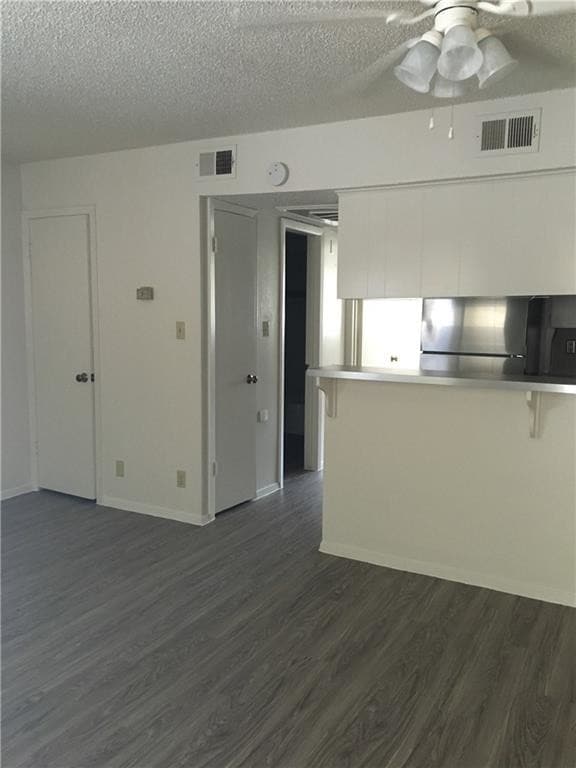 Building Photo - 2208 Del Curto Rd