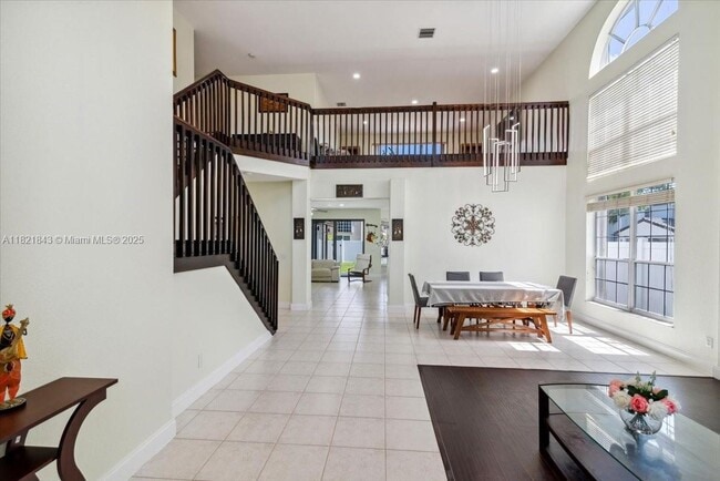 Building Photo - 17956 SW 35th Dr