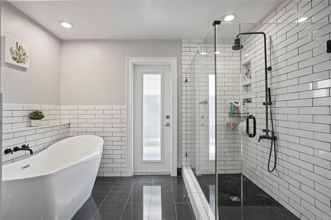 Foto del edificio - 817 NW 30th St