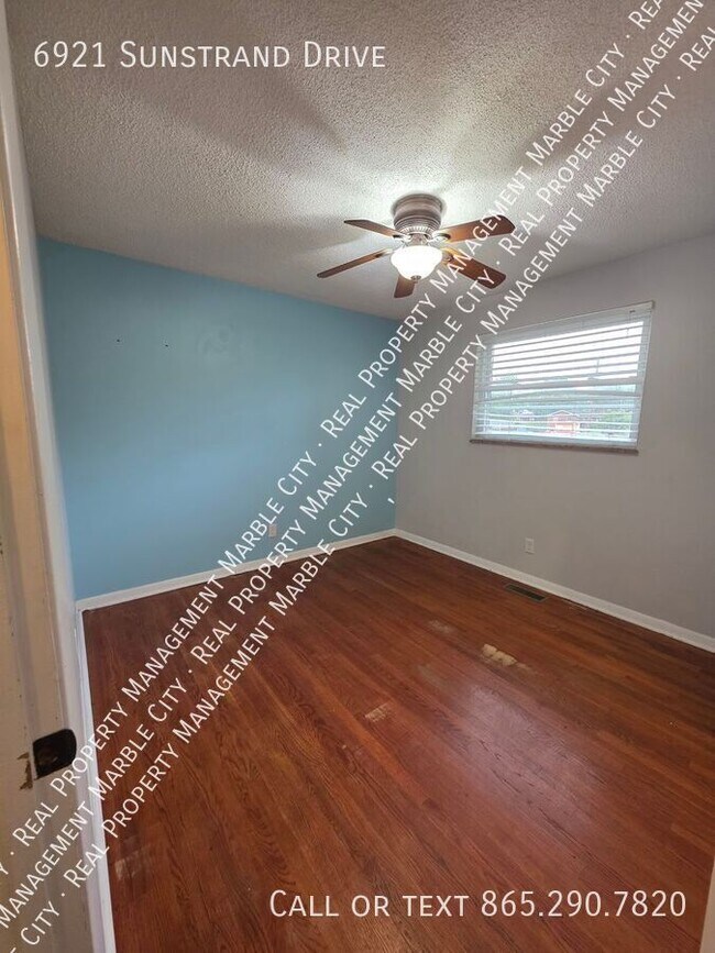 Foto del edificio - 6921 Sunstrand Dr
