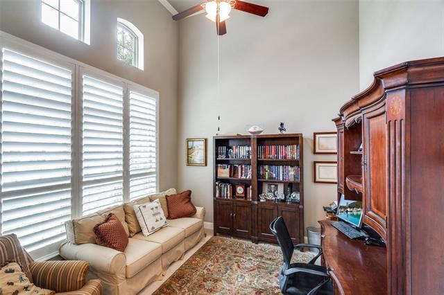 Foto del edificio - 5608 Rowlett Creek Way