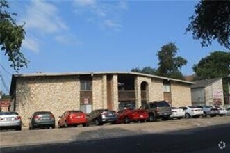 Building Photo - 2408 Longview St