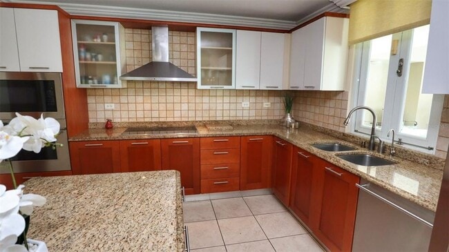 Building Photo - 633 PASEO LOS CORALES I