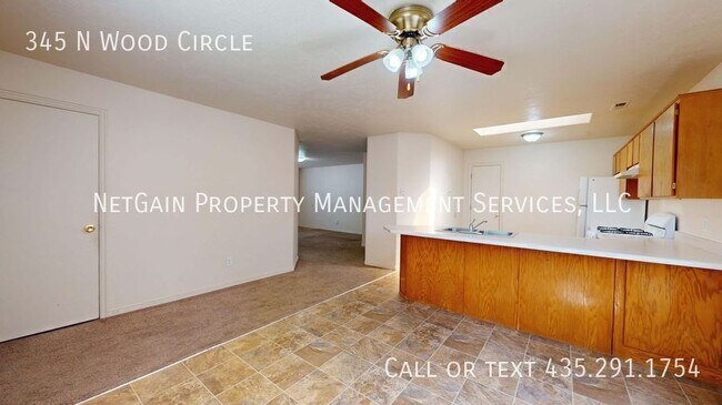 Foto del edificio - 345 N Wood Cir