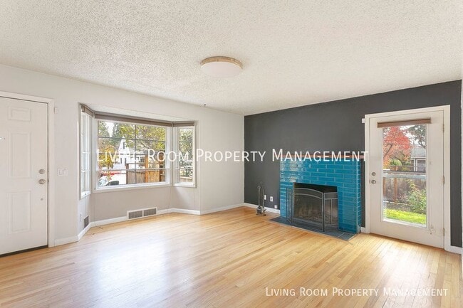 Building Photo - 3524 NE Simpson St
