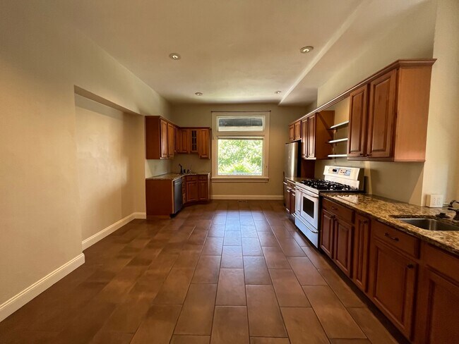Foto del edificio - Stratford Avenue Properties