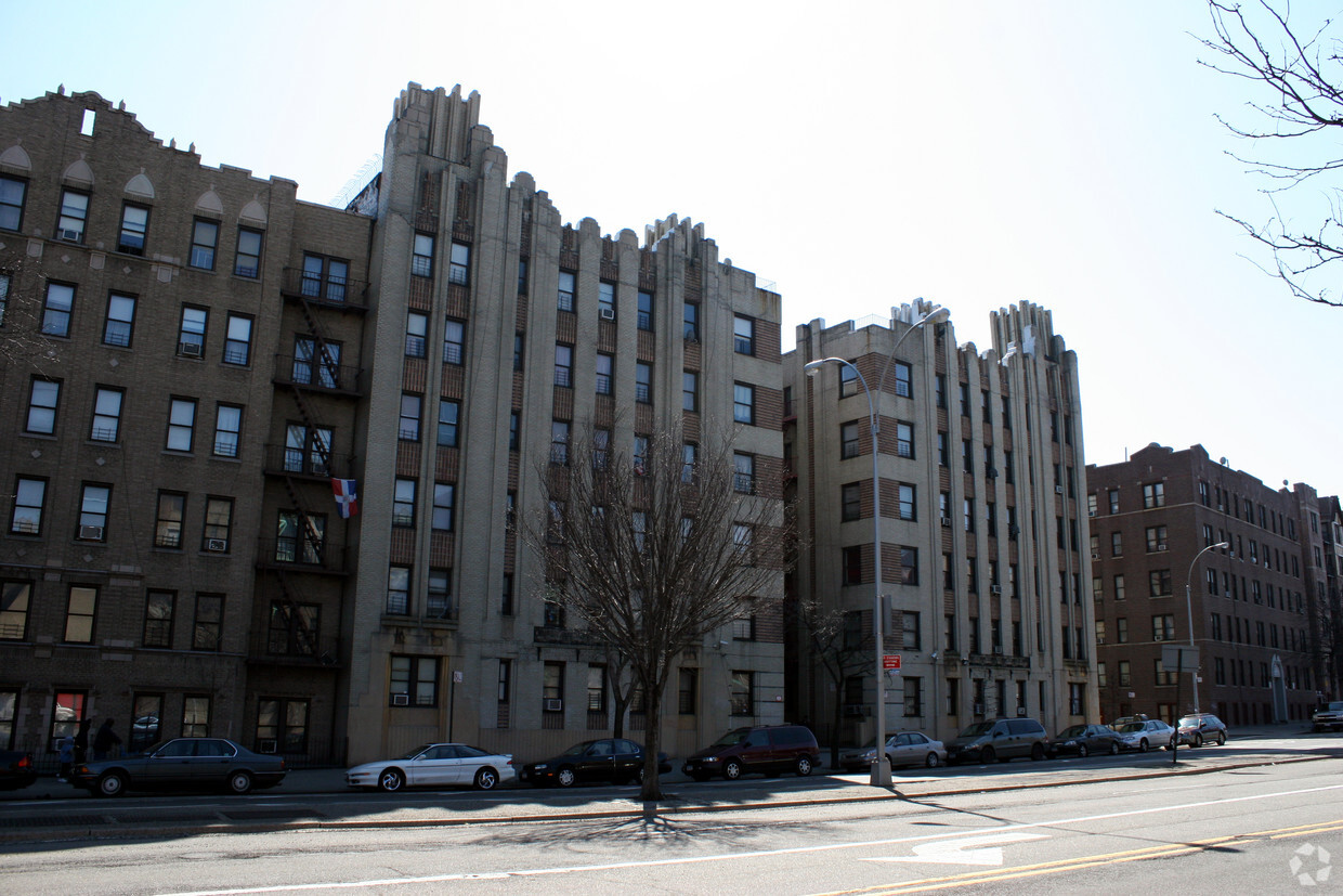 Foto principal - 2820 Grand Concourse