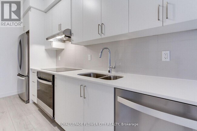 Photo du bâtiment - 1035 Southdown Rd