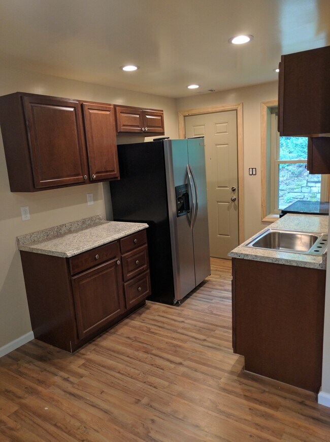 231 Juniper Dr, CarnotMoon, PA 15108 Townhome Rentals in CarnotMoon