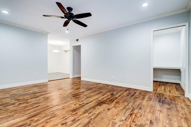 Building Photo - 4040 San Felipe St