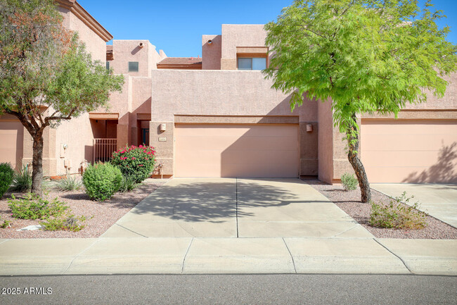 Building Photo - 1404 W Weatherby Way