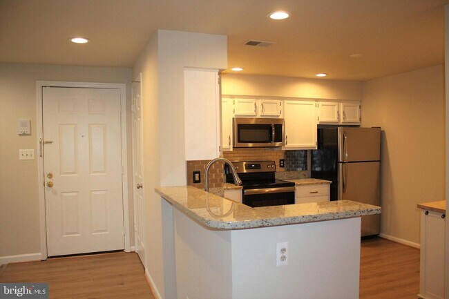 Foto del edificio - 7501 Ashby Ln