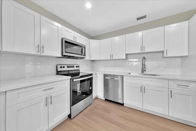 Foto del edificio - 5324 NW 1st Ave