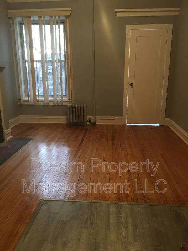 Building Photo - 4817 S King Dr