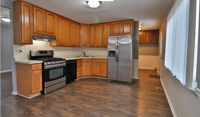 Foto del edificio - Charming 4-Bedroom Ranch in Sauk Village