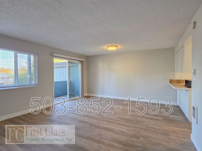 Foto del edificio - 12345 SW Hall Blvd