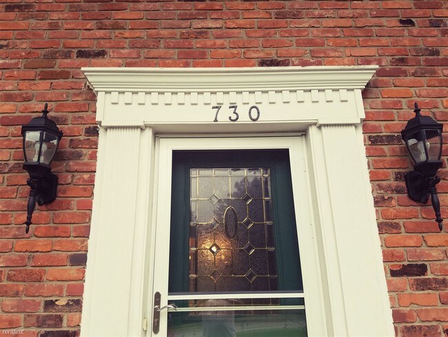 Foto del edificio - 730 Birch Tree Ln