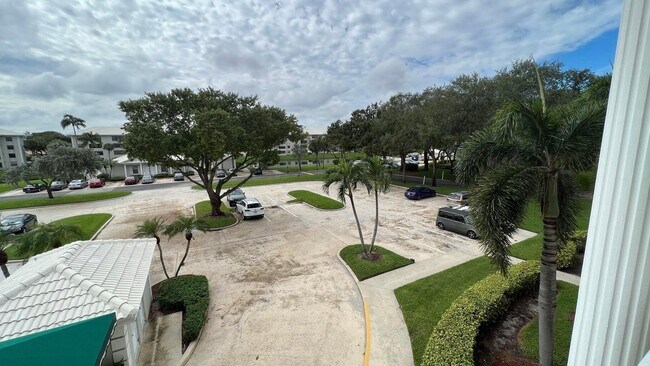 Building Photo - 6097 Balboa Cir