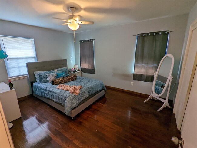 Foto del edificio - 4604 Gunter St