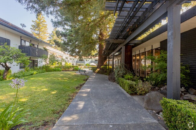 Patio - The Laurel at Mountain View