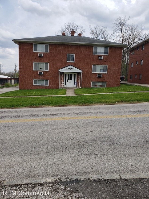 Primary Photo - 4541 E 104th St