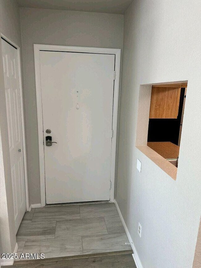 Foto del edificio - 1745 E Glenn St