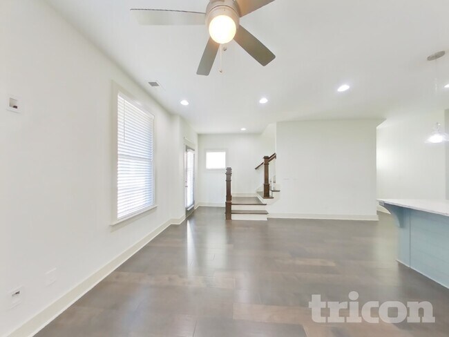 Foto del edificio - 1224 Hillwood Private Cove