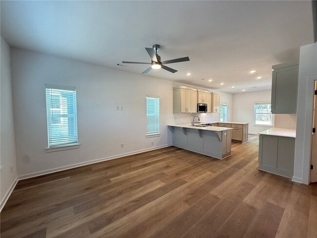 Foto del edificio - 832 Dockery Ln