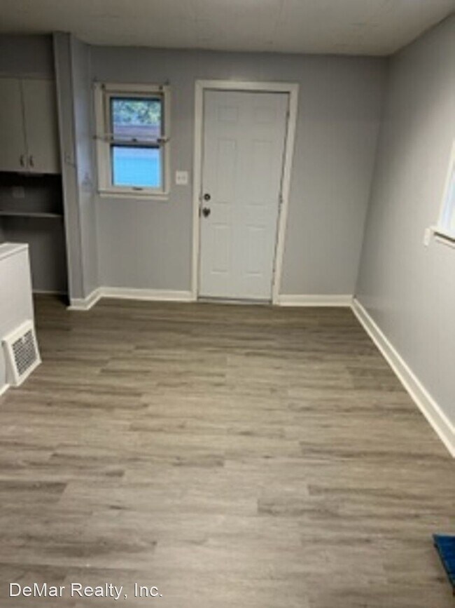 Foto del edificio - 7 br, 2 bath House - 359 Elberen Ave