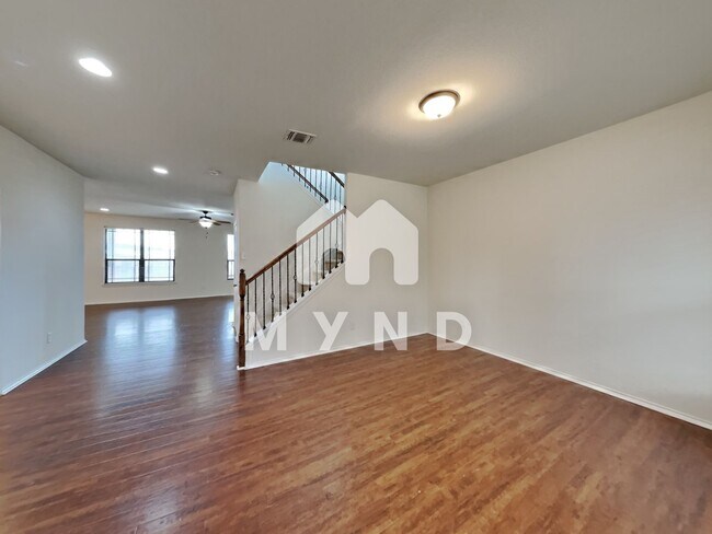 Building Photo - 11000 Almond Wood