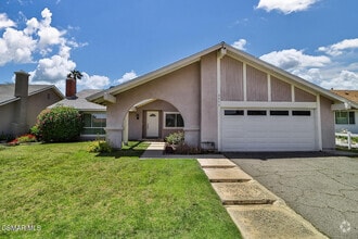 Building Photo - 2279 Connell Ave