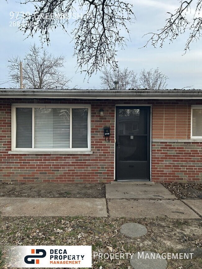 Foto del edificio - 9739 Greenbush Pl