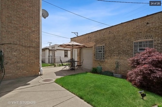 Building Photo - 4952 N Menard Ave