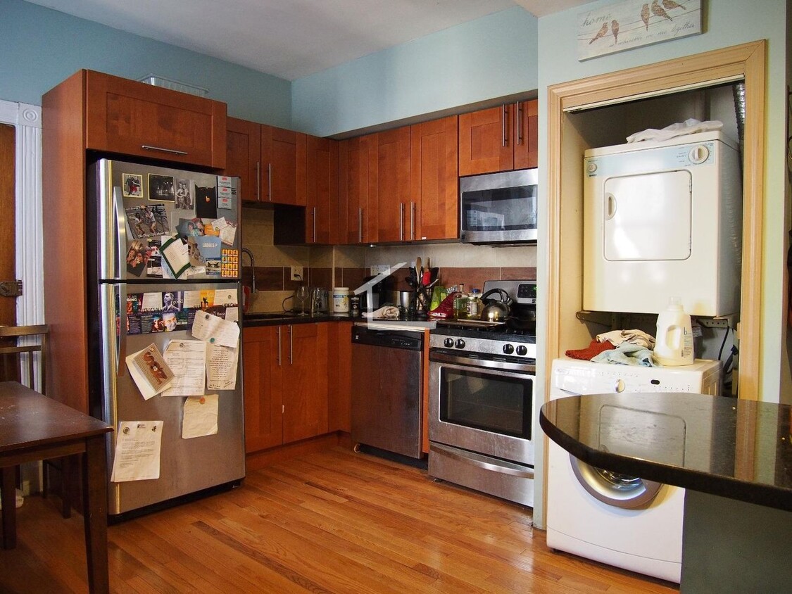 Primary Photo - 9/1 Allston 4BR/2BA with laundry in unit, ...