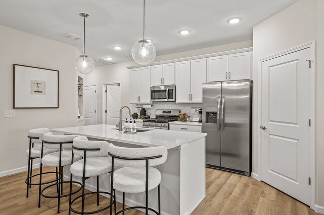Building Photo - The Villas at Brookview