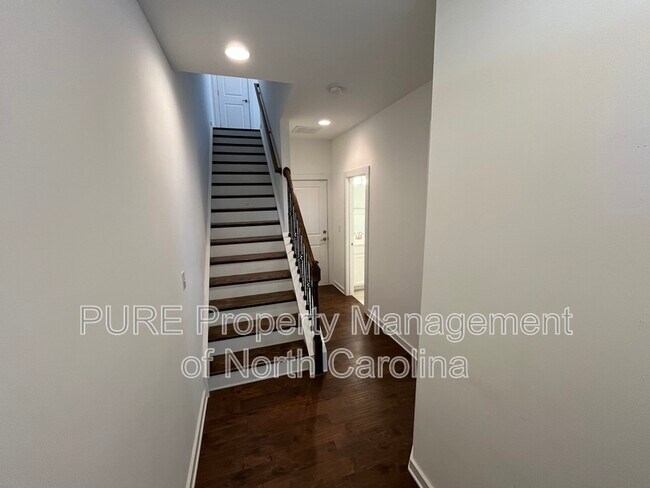 Building Photo - 808 Seigle Point Dr