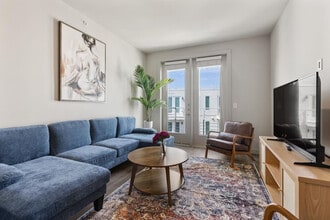 Building Photo - 5820 1/2 Cameron Road-FL4-ID1303398P