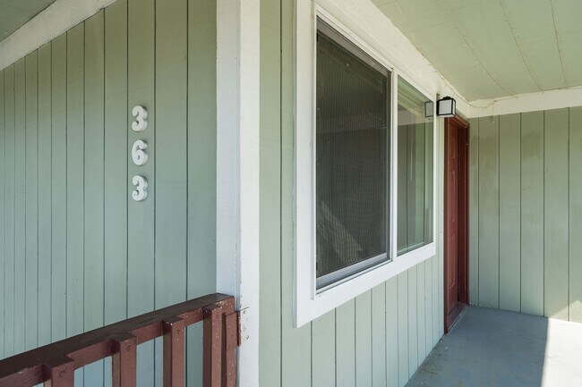 Foto del edificio - 363 Earlington Ave SW